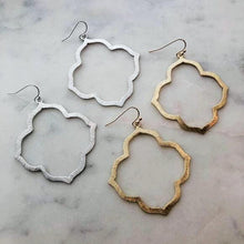 Load image into Gallery viewer, Shannon Quatrefoil Earrings